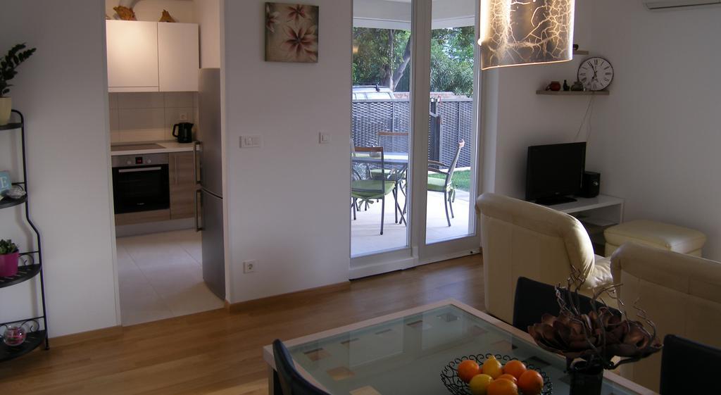 Momentum Apartment Split Pokoj fotografie